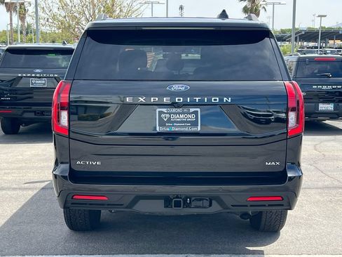 Used 2025 Ford Expedition Max Active AWD/4WD image 6