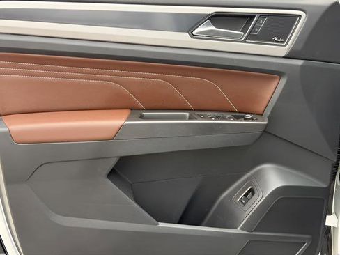 Used 2023 Volkswagen Atlas SEL Premium image 13