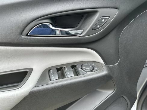 Certified 2024 Chevrolet Equinox LS AWD/4WD image 17