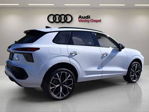 New 2026 Audi Q3 quattro 2.0T AWD/4WD image 5