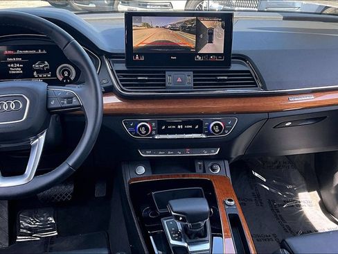 Used 2023 Audi Q5 2.0T Prestige w/ Prestige Package AWD/4WD image 8