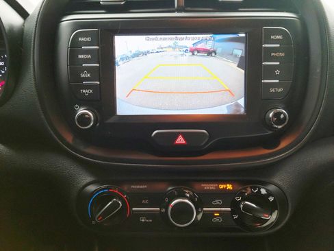 Used 2020 Kia Soul GT-Line image 11