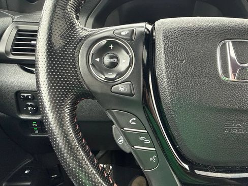 Used 2022 Honda Ridgeline Black Edition image 19