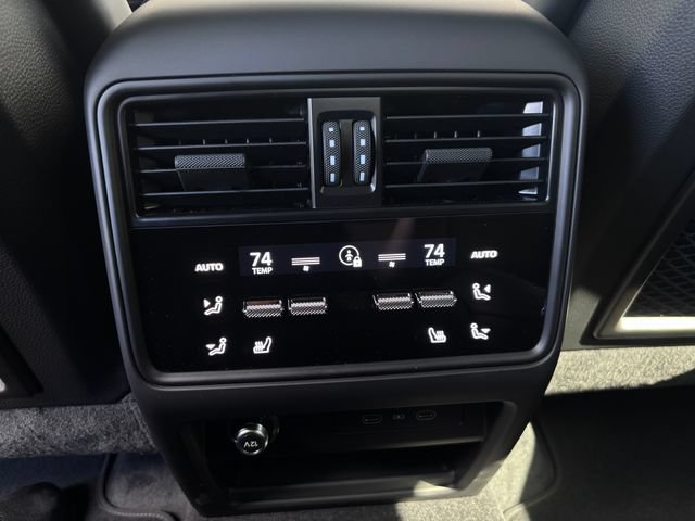 New 2026 Porsche Cayenne Turbo AWD/4WD image 25