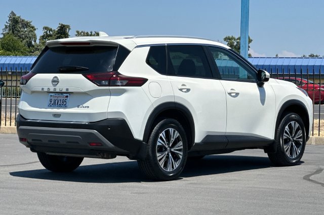 Used 2023 Nissan Rogue SV w/ SV Premium B Package AWD/4WD image 4