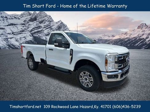New 2025 Ford F250 XLT w/ FX4 Off-Road Package image 3