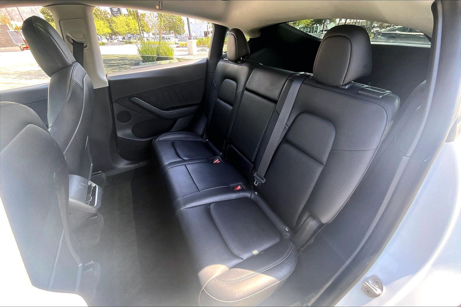 Used 2022 Tesla Model Y Long Range AWD/4WD image 14