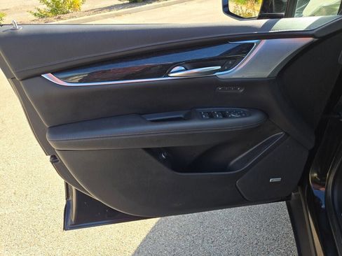 Used 2020 Cadillac XT5 Premium Luxury image 22