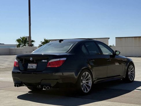 Used 2010 BMW M5 RWD image 49