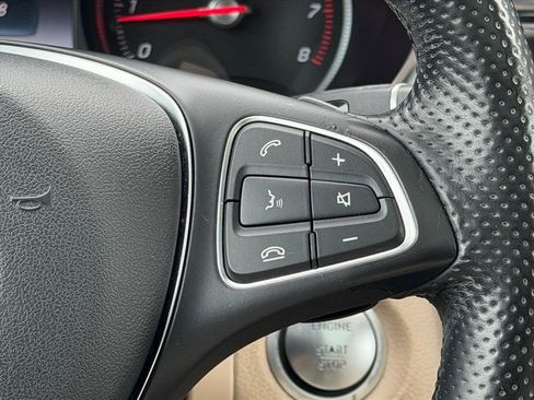 Used 2018 Mercedes-Benz GLC 300 4MATIC image 19