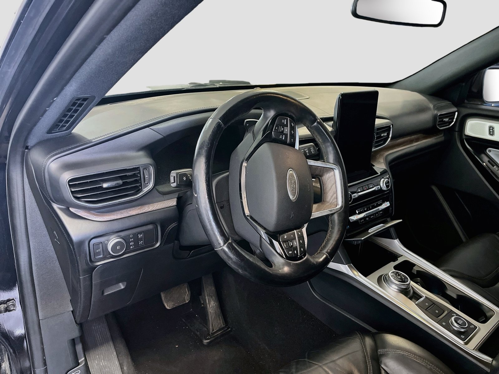 Used 2021 Ford Explorer Platinum w/ Equipment Group 601A AWD/4WD image 9