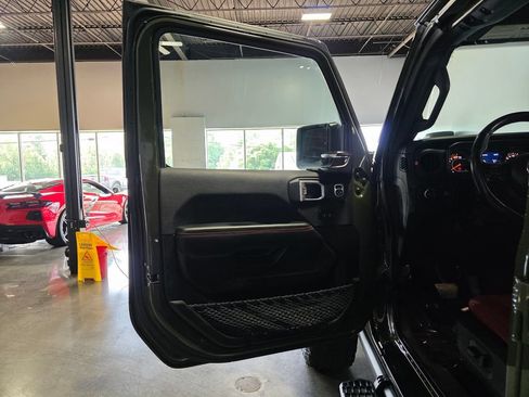Used 2024 Jeep Wrangler Unlimited Rubicon 392 AWD/4WD image 15