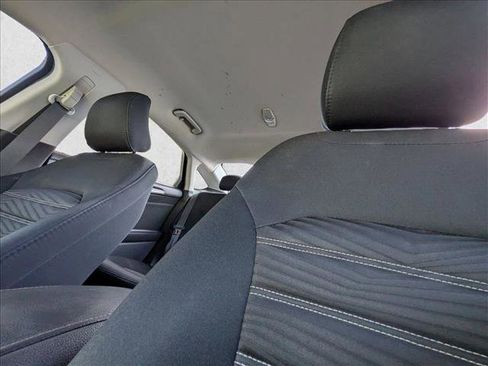 Used 2016 Ford Fusion SE FWD image 16