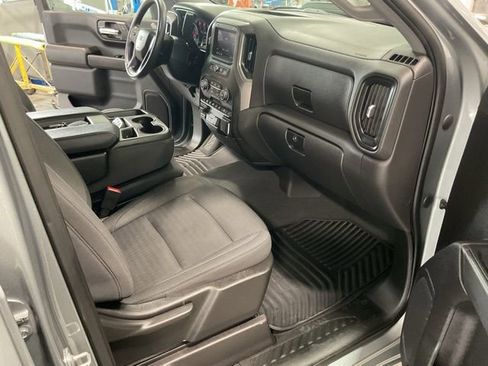 Used 2023 Chevrolet Silverado 1500 Custom Trail Boss w/ LPO, Dark Essentials Package AWD/4WD image 19