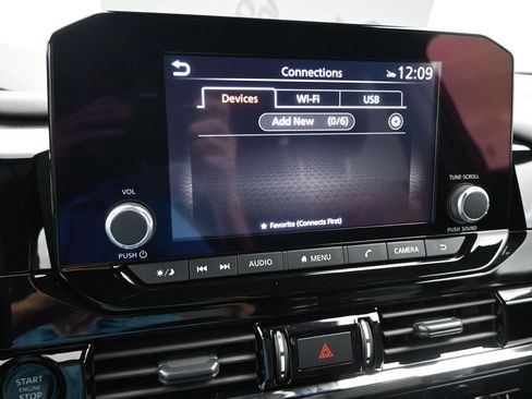 Used 2025 Nissan Pathfinder Rock Creek AWD/4WD image 17