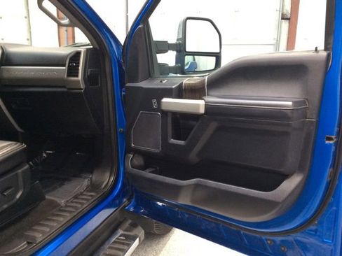 Used 2021 Ford F350 Lariat w/ Chrome Package image 9