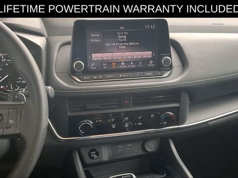 Used 2024 Nissan Rogue S AWD/4WD image 8