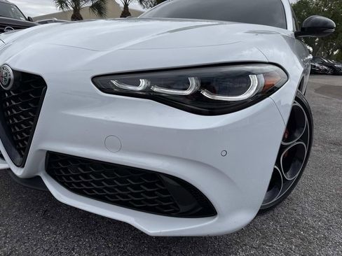 Used 2024 Alfa Romeo Giulia Veloce image 9