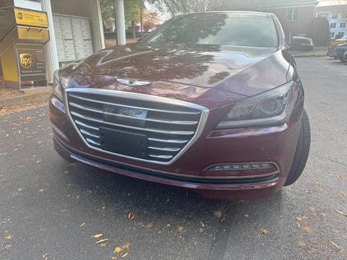 Used 2015 Hyundai Genesis 5.0 image 1