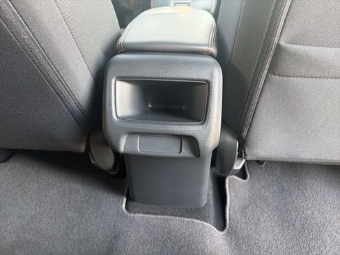 Used 2025 Honda HR-V Sport image 39