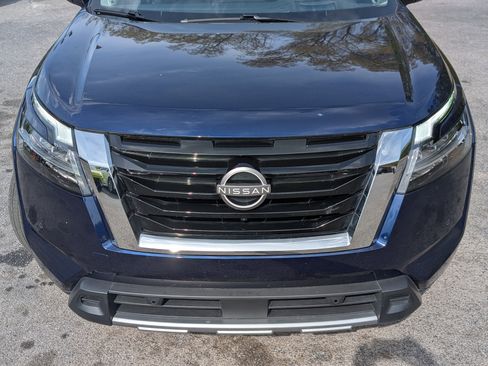 Used 2024 Nissan Pathfinder Platinum w/ Cargo Package image 12