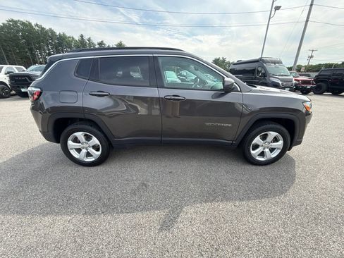 Used 2021 Jeep Compass Latitude AWD/4WD image 6