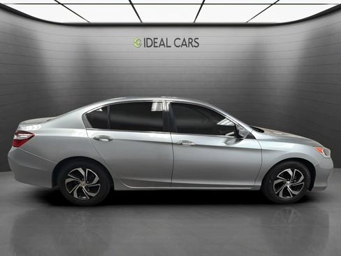 Used 2017 Honda Accord LX image 4