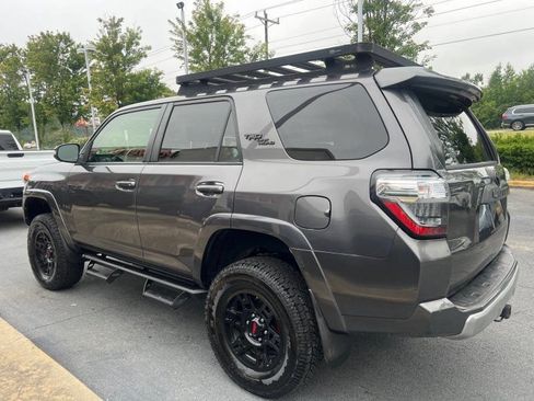 Used 2018 Toyota 4Runner TRD Off-Road Premium AWD/4WD image 4