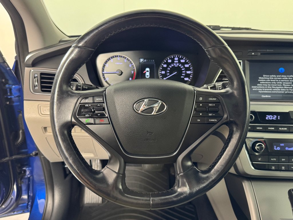 Used 2016 Hyundai Sonata Sport w/ Option Group 03 FWD image 13