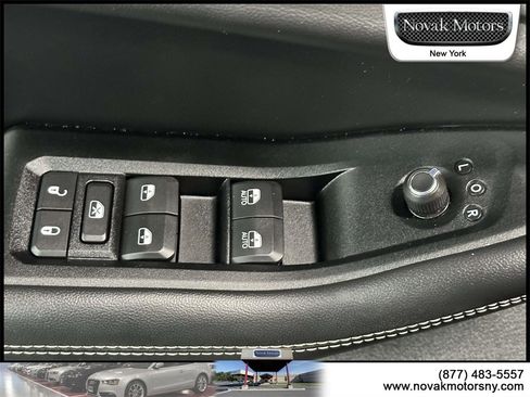 Used 2023 Jeep Grand Cherokee L Limited image 23