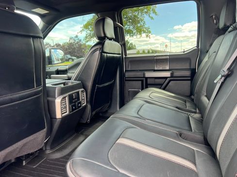 Used 2019 Ford F150 Platinum w/ Equipment Group 701A Luxury AWD/4WD image 39