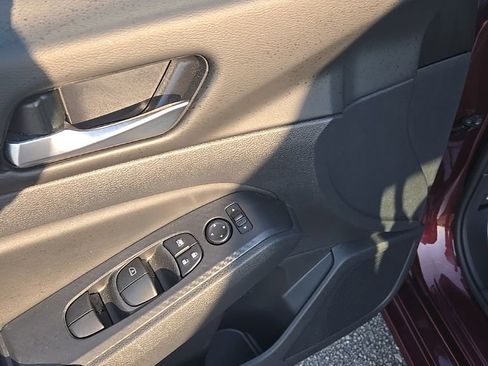 Used 2025 Nissan Altima 2.5 SV image 10