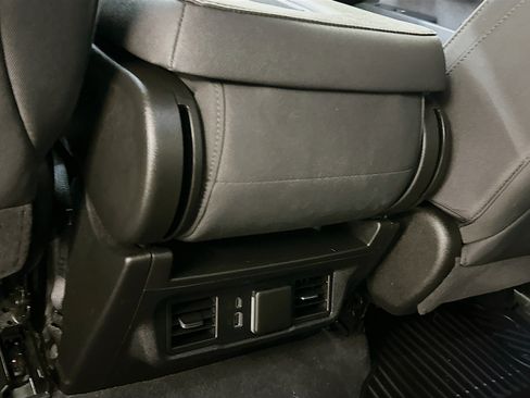 Used 2023 Chevrolet Silverado 1500 LT image 28