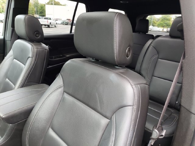 Used 2023 Chevrolet Traverse LT w/ LT Premium Package AWD/4WD image 22