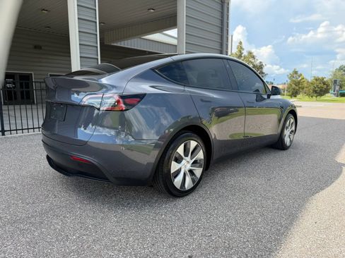 Used 2021 Tesla Model Y 2WD image 10