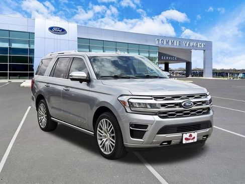 Used 2023 Ford Expedition Platinum image 6