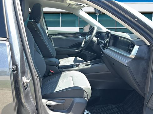 New 2026 Volkswagen Tiguan SE AWD/4WD image 11