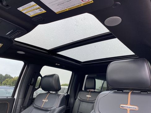 Used 2024 Ford F250 Platinum image 23