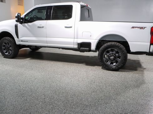 Used 2023 Ford F250 Lariat w/ Sport Appearance Package AWD/4WD image 11