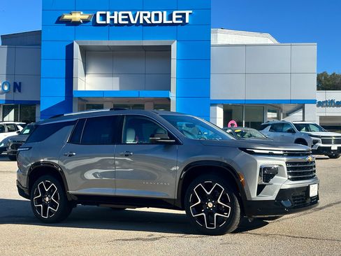 New 2026 Chevrolet Traverse High Country image 1