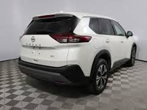 Used 2021 Nissan Rogue SV w/ Premium Package FWD image 15