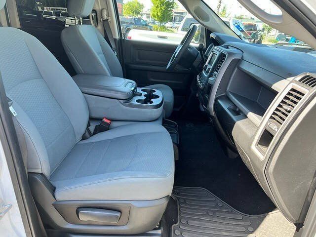 Used 2018 RAM 2500 Tradesman w/ Chrome Appearance Group AWD/4WD image 18