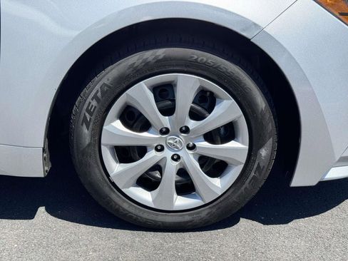 Used 2023 Toyota Corolla LE FWD image 25