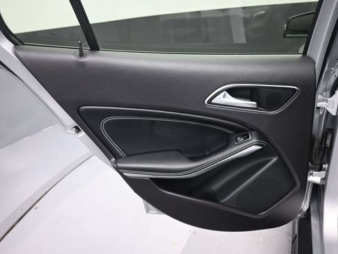 Used 2020 Mercedes-Benz GLA 250 4MATIC image 30