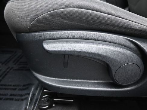 Used 2022 Kia Seltos LX image 10