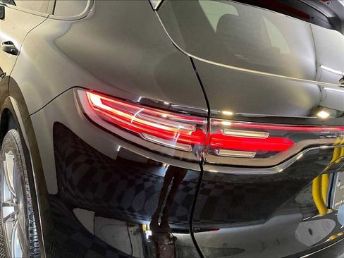 Certified 2023 Porsche Cayenne AWD/4WD image 30
