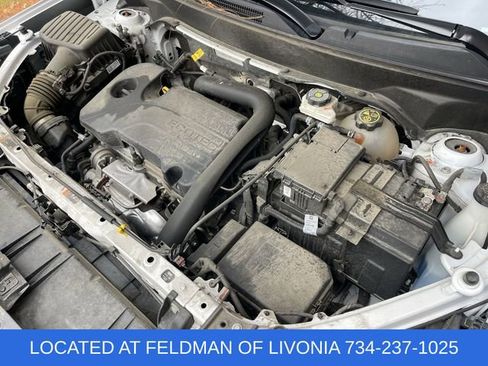 Used 2024 GMC Terrain SLT image 28