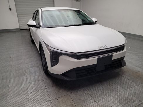 Used 2025 Kia K4 FWD image 14