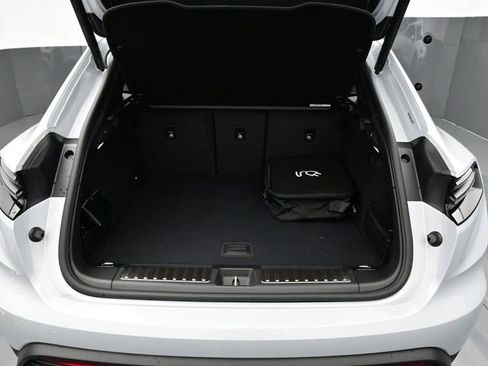 New 2026 Porsche Macan 4 Electric image 16