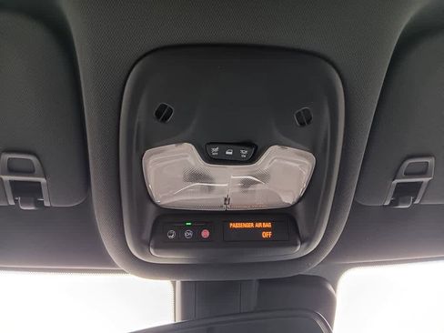 Used 2023 Chevrolet TrailBlazer RS w/ Convenience Package image 29